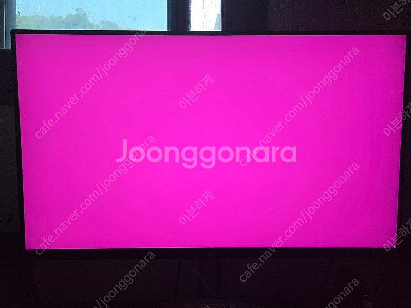 lg 32up830 팝니다.--2