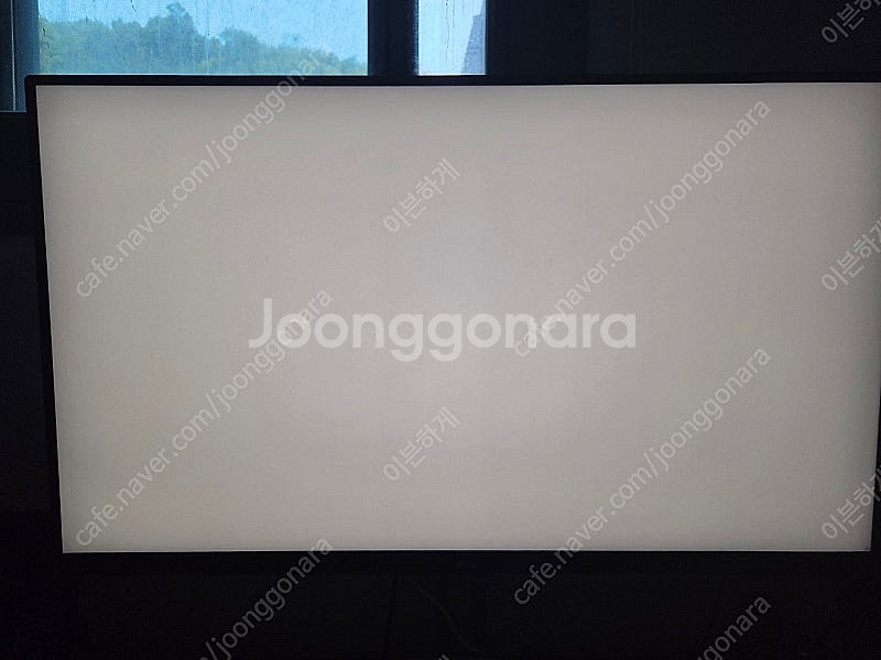 lg 32up830 팝니다.--7