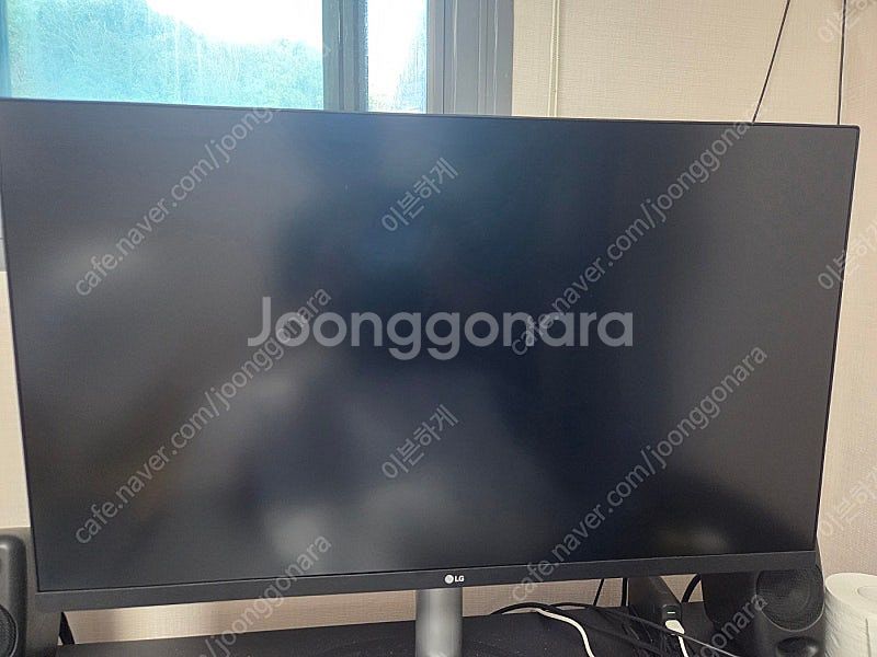 lg 32up830 팝니다.--8