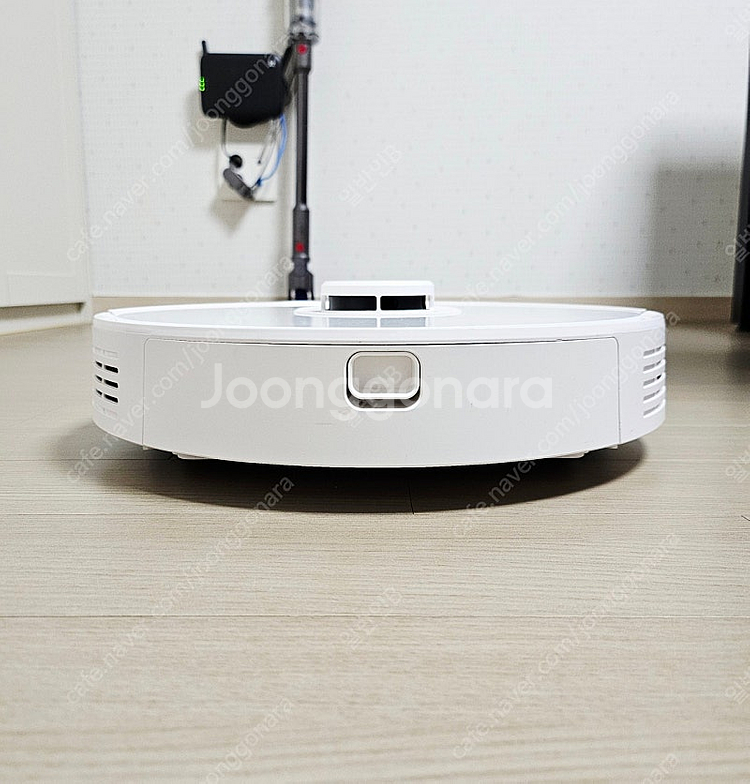 아이닉 I9 로봇청소기 판매합니다.--3