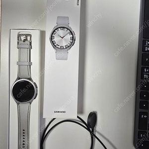갤럭시 워치6 클래식 47mm 실버 LTE 버전 풀박스 팝니다
