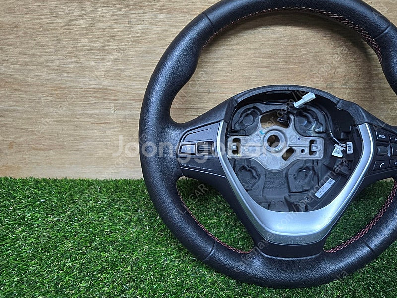 BMW F20 1시리즈 순정핸들 4만원--1