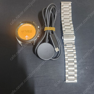 갤럭시 워치3 41mm LTE 블랙 본체/충전기/시계줄해서 팝니다 모델명:SM-R855N 입니다