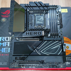 ASUS ROG MAXIMUS Z890 HERO 팝니다.