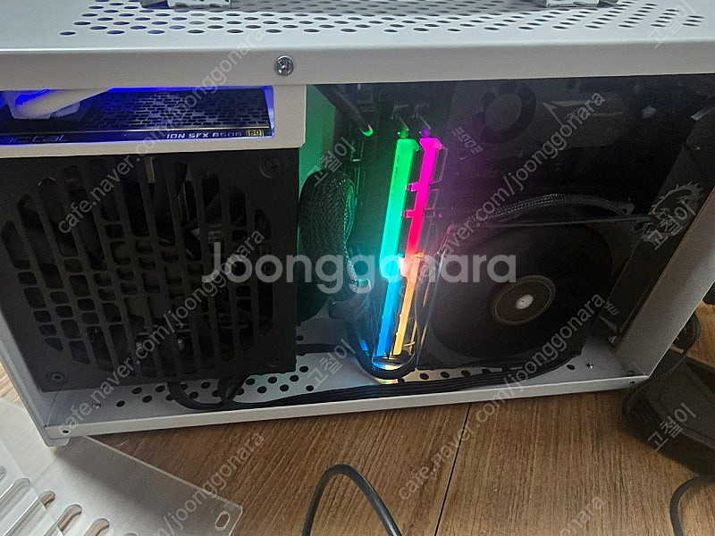 ITX 게이밍 PC본체 팝니다.--1