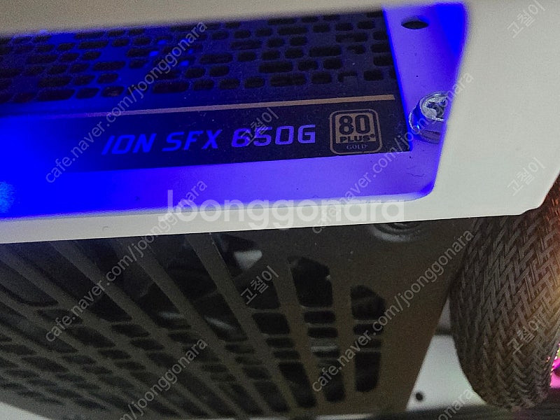 ITX 게이밍 PC본체 팝니다.--3
