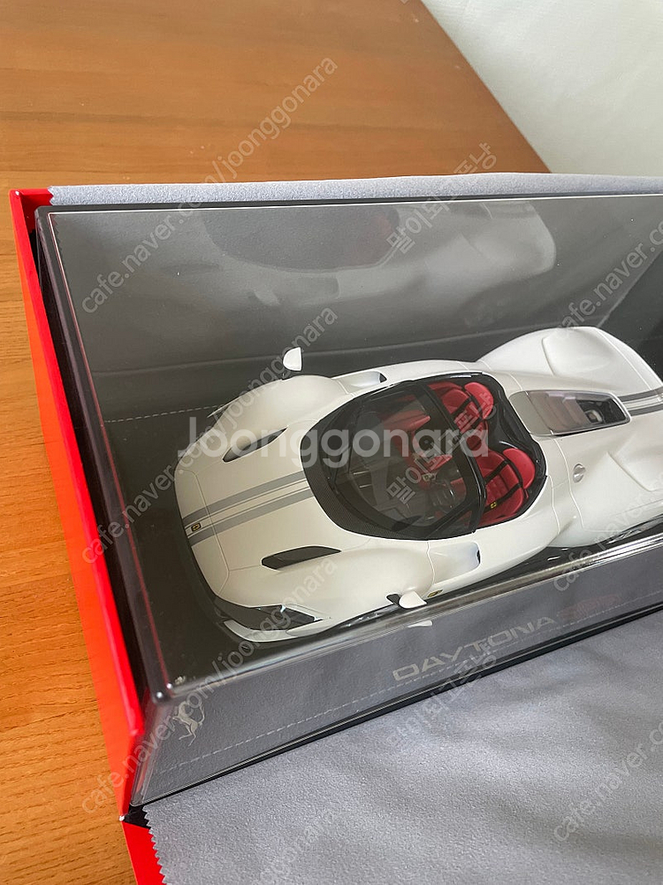 1:18 bbr 페라리 데이토나 sp3 판매합니다~ (bbr,오토아트,미니챔프,얼모스트리얼)--4