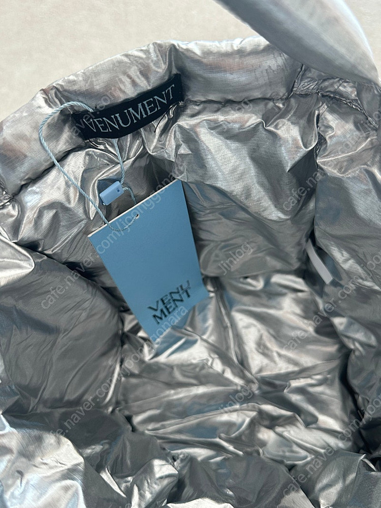 베뉴먼트 패딩백 이미지