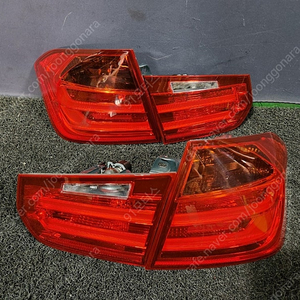 BMW F30 3시리즈 후미등 테일램프 한대분팝니다