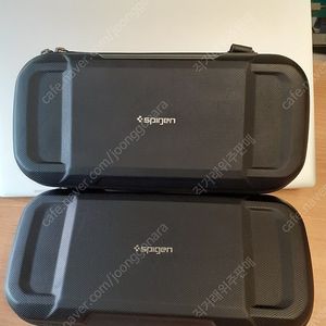 닌텐도스위치 슈피겐 휴대용 보호케이스팝니다