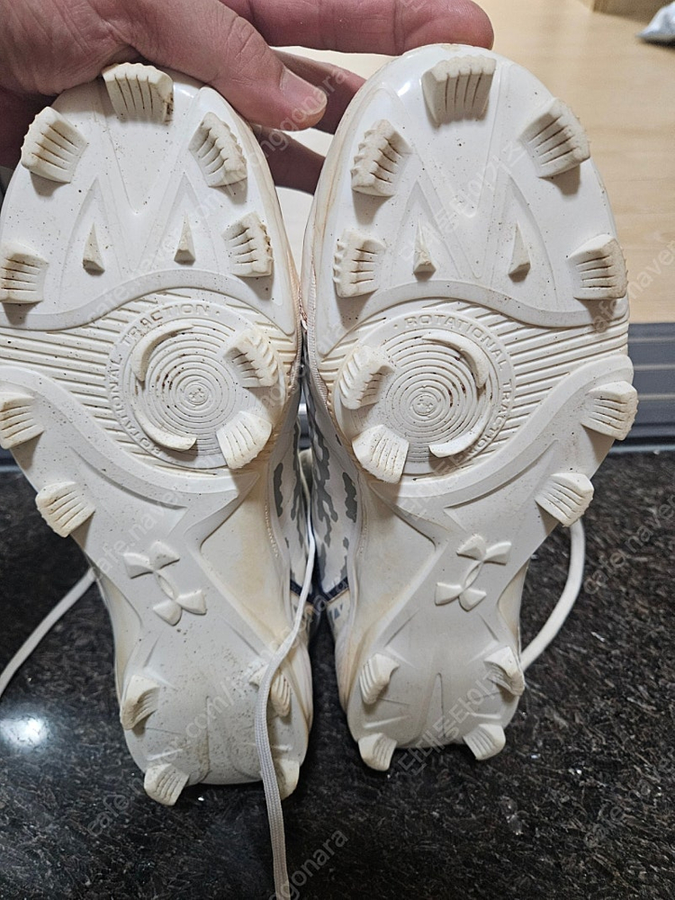 언더아머 미드 포인트화(290)--2