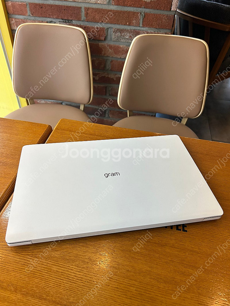 엘지 그램 노트북 15인치 싸게 팔아요 i5/8/256--3