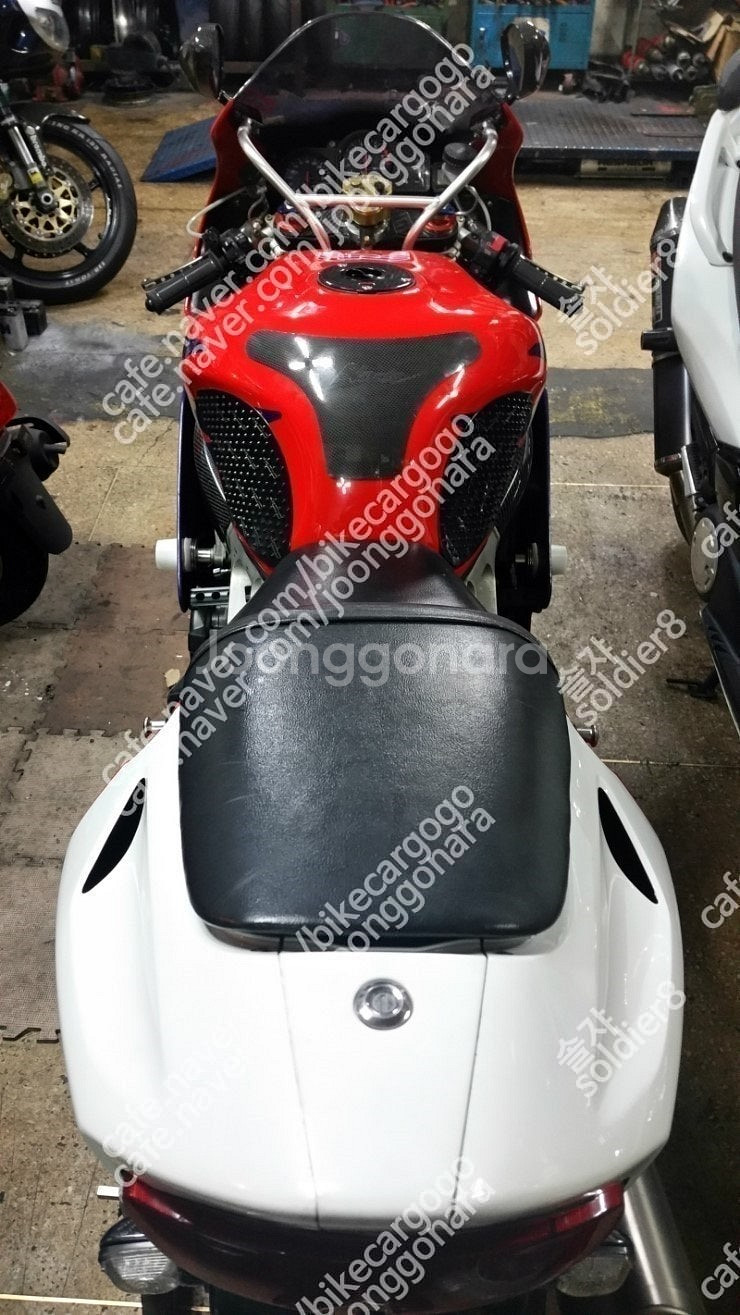CBR900RR 튜닝부품, 순정부품, 카울등 몇가지 판...--0