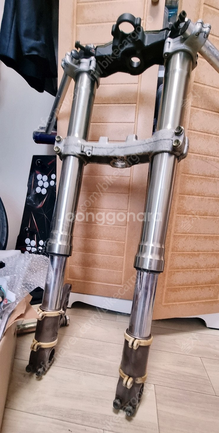 CBR900RR 튜닝부품, 순정부품, 카울등 몇가지 판...--8