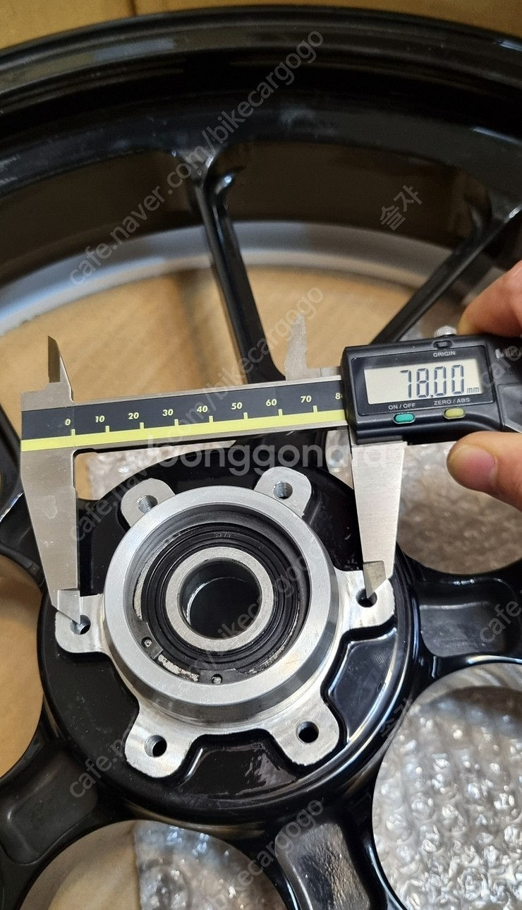 혼다 CB1300용 및 네이키드 바이크용 튜닝부품 몇개...--3
