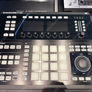 Native Instruments MASCHINE STUDIO (머신 스튜디오)