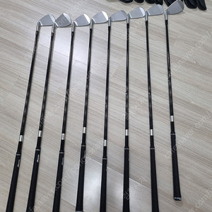 JPX923 포지드 카본R 아이언세트(8아이언) 새제품(정품) 팝니다.