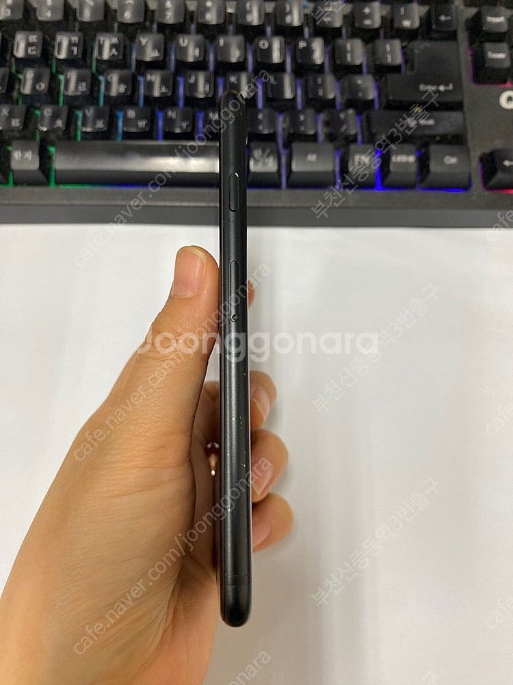 206371 아이폰SE2 블랙 A급 64GB 무잔상 배...--4