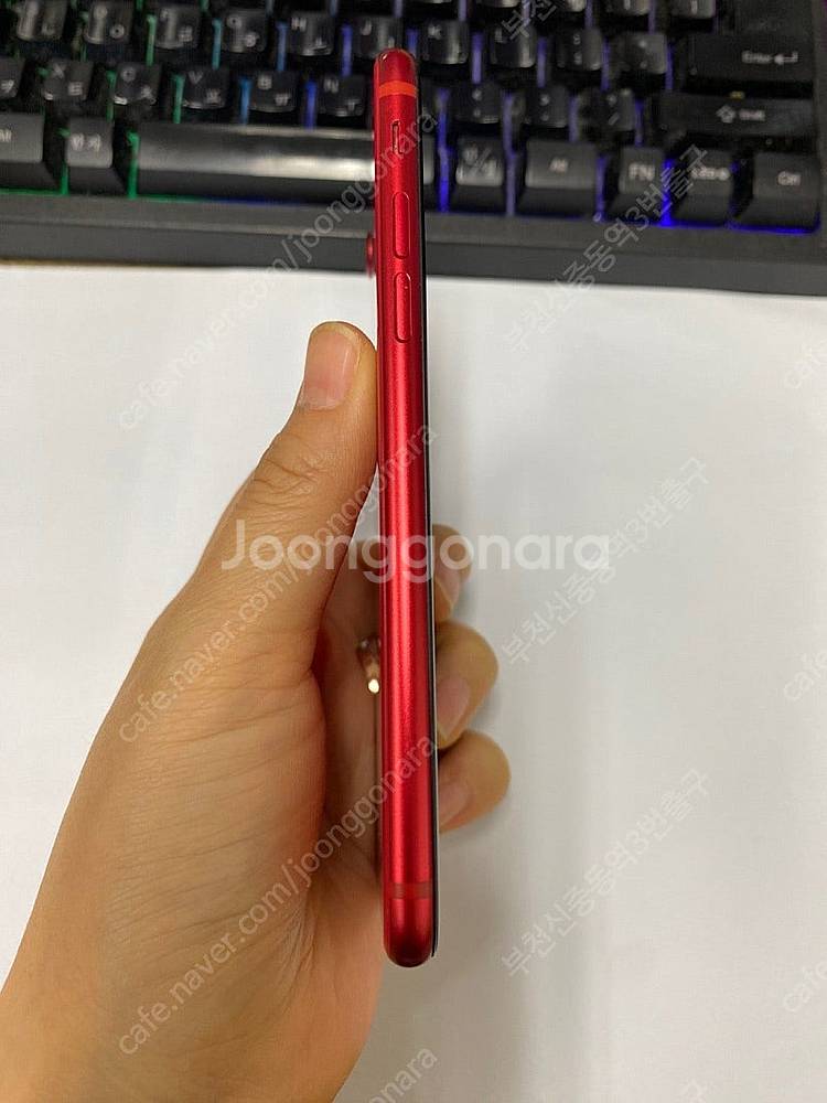 496621 아이폰SE2 레드 외관깔끔 128GB 무잔...--4