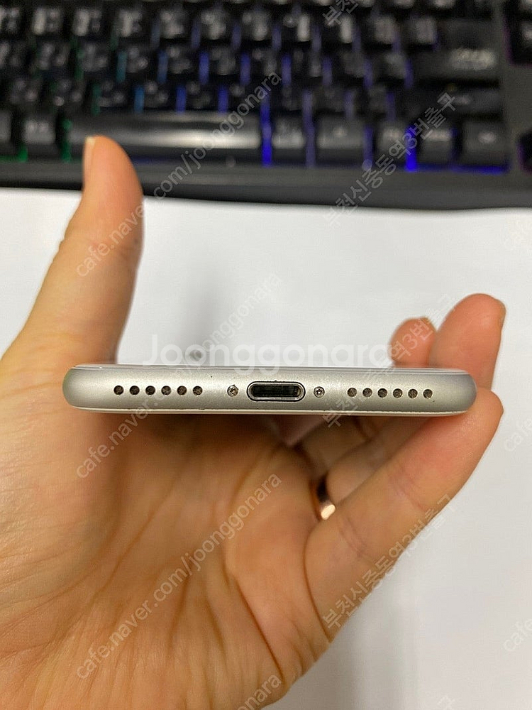 204143 아이폰8 실버 A급 256GB 무잔상 배터...--4