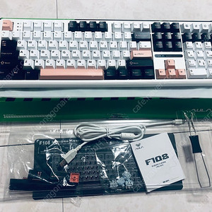 aula f108 올리비아 화이트 팝니다