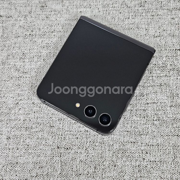 F731 ] 갤럭시 Z플립5 블랙 256기가 22만 판...--0
