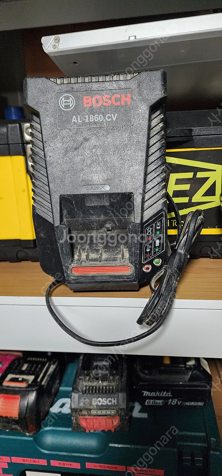 보쉬 배터리 충전기 팝니다--1