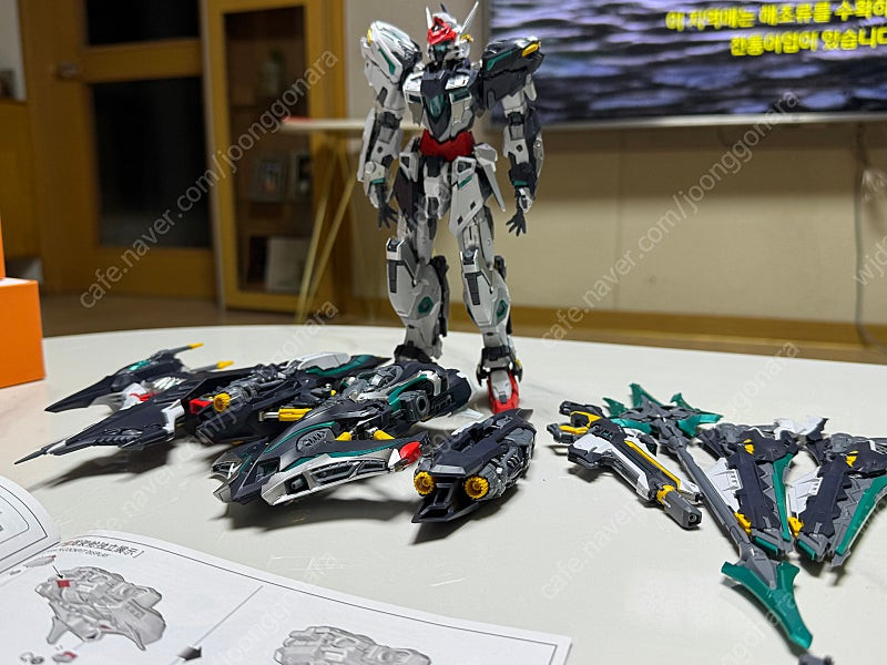 중국 인피니트디멘션 프라모델 ( 조립 완성 팔아요--2