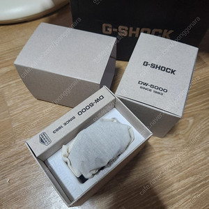 지샥 DW-5000R-1ADR 팝니다.
