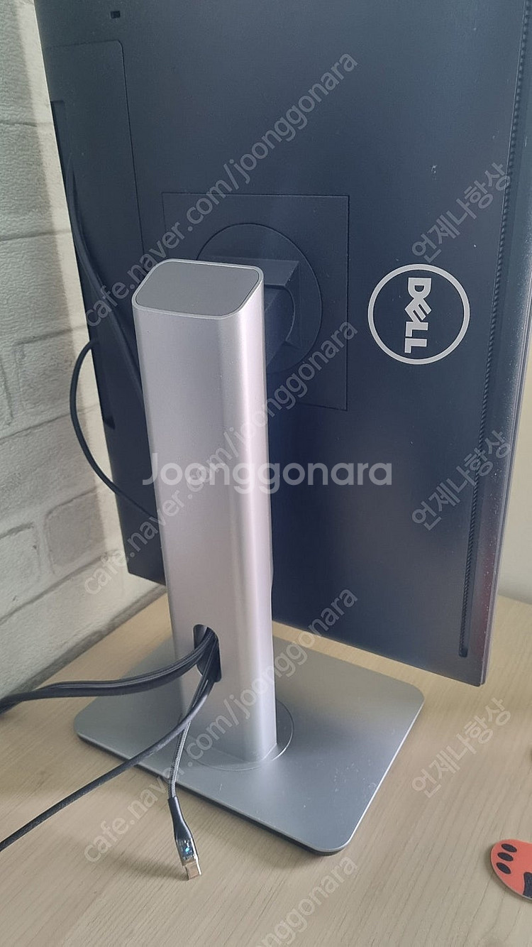 DELL 울트라샤프 모니터 24인치 (상태 S급)--6