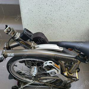 브롬톤 m6r 로우라커 15년식 160만