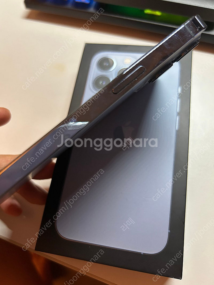 아이폰 13프로 256gb 시에라블루 판매합니다.--2