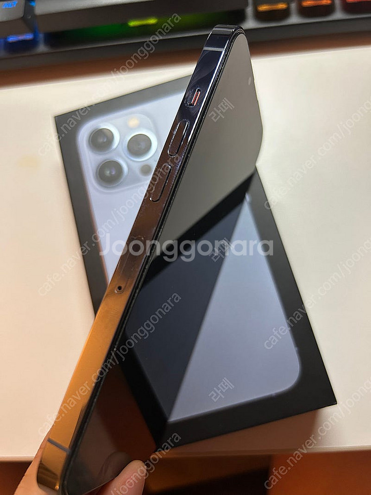 아이폰 13프로 256gb 시에라블루 판매합니다.--3
