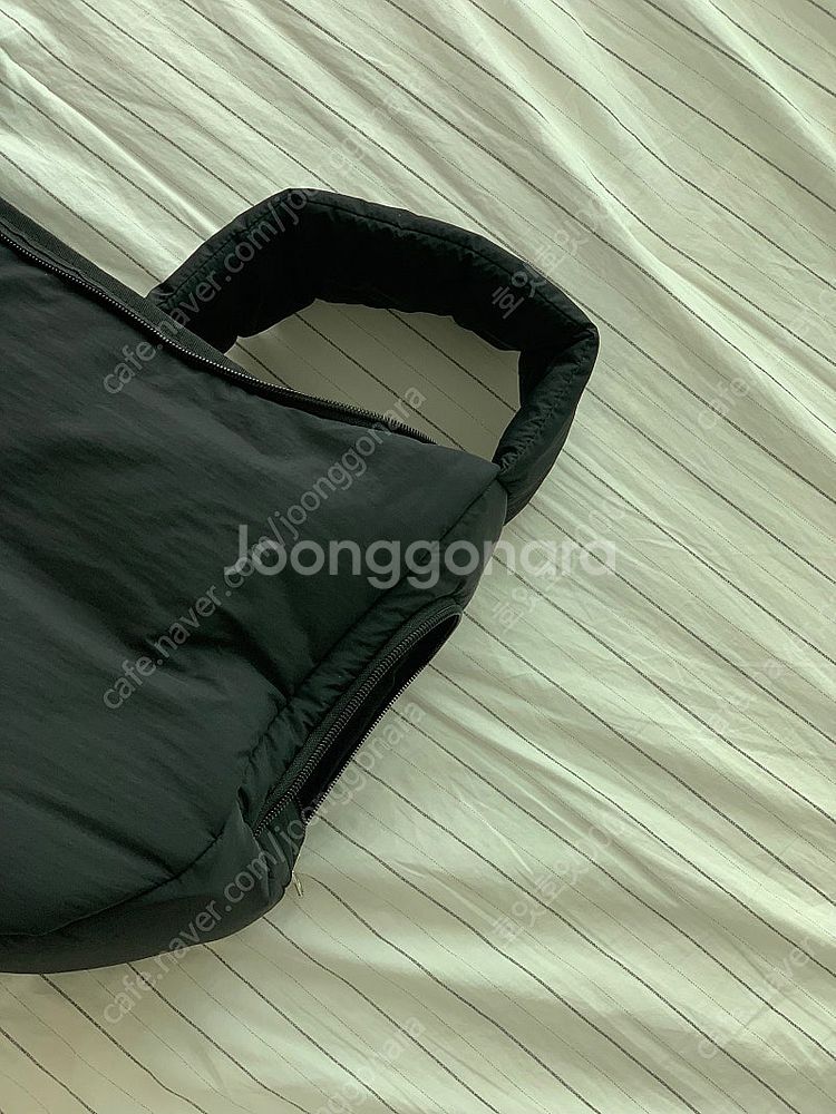 스몰스터프 강아지 슬링백 라지 (새상품)--1