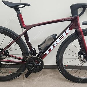 2025 트렉마돈 SLR9 Di2 8세대 프로젝트원 카본 레드스모크