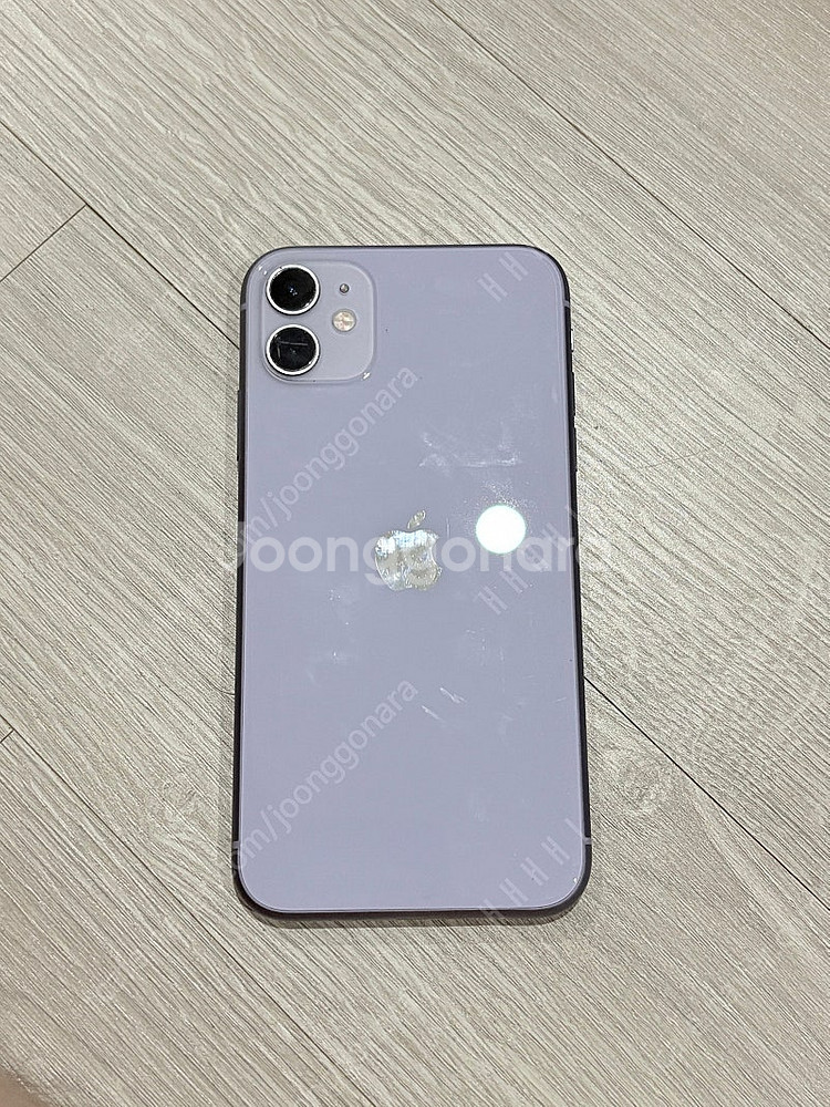 아이폰11 64gb 퍼플 액정 파손--0