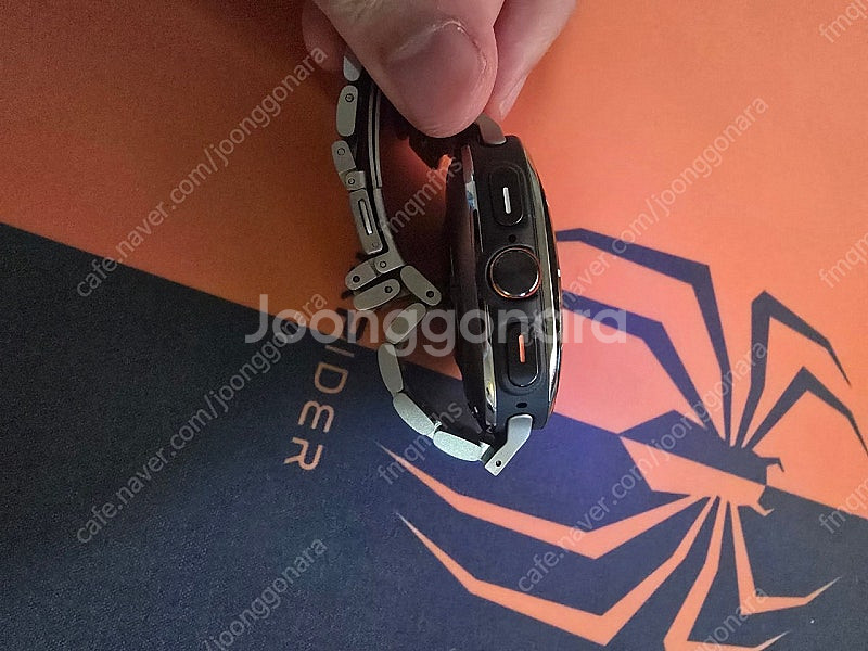 갤럭시워치7 울트라 실버 색상--1