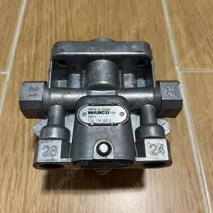 WABCO 와브코 포서킷 밸브 포웨이 밸브 새상품 판매