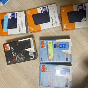 외장하드 미개봉 여러대 저렴하게 팝니다. WD 4TB, 5TB 씨게이트 4TB, 5TB(내용참고)