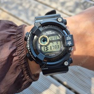 지샥 프로그맨 dw-8200 맨인블랙2, 프로그맨 벨트 시계 판매합니다