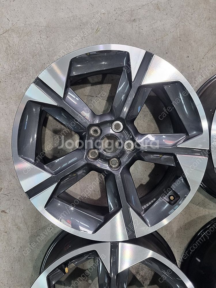 디올뉴팰리세이드LX3 20인치 임판휠 판매--2