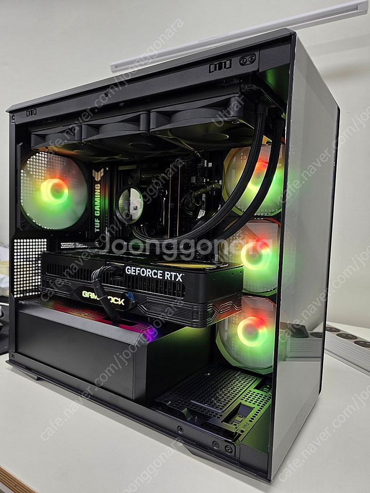 라이젠 9950X3D RTX 5090 본체 팝니다.--0