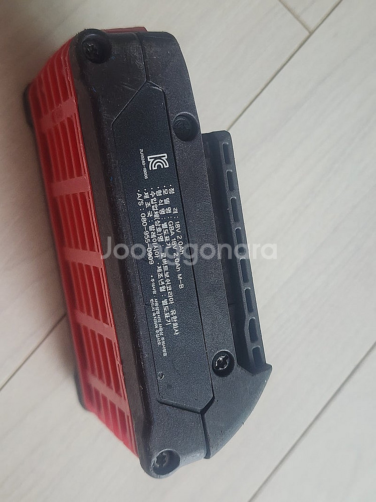 보쉬 18V 배터리 2a 슬림형 (29,000원)--2