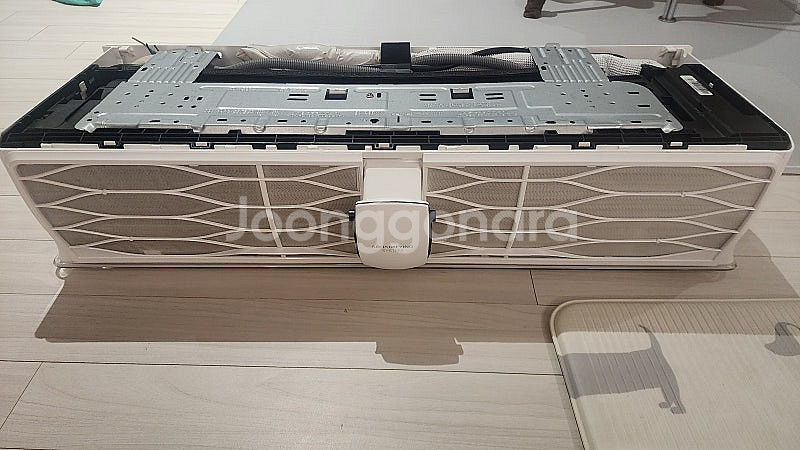 LG 인버터 벽걸이 에어컨 본체만 팝니다 9만원--4