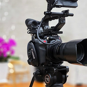 캐논 EOS C200 시네마 카메라