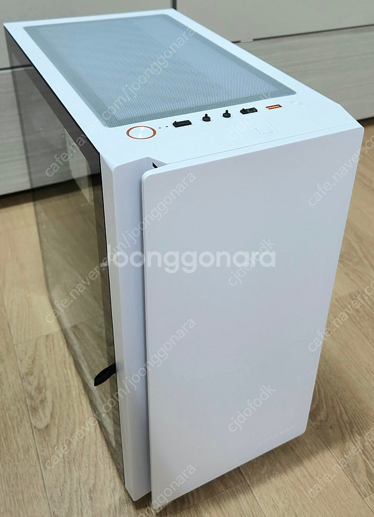 라이젠 5700G 32GB 화이트 컴퓨터 본체--1