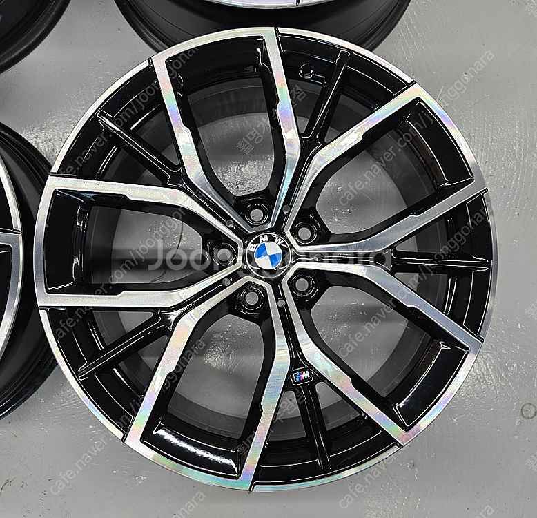 BMW G30 5시리즈 845M 정품 19인치 휠한대분...--2