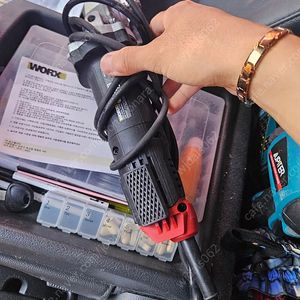 웍스 그라인더 wu980b 브러쉬리스 4인치