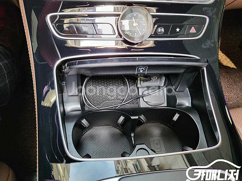 [벤츠]E-클래스 W213 E450 4MATIC 익스클...--9