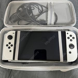 닌텐도 스위치 OLED 화이트 판매해요